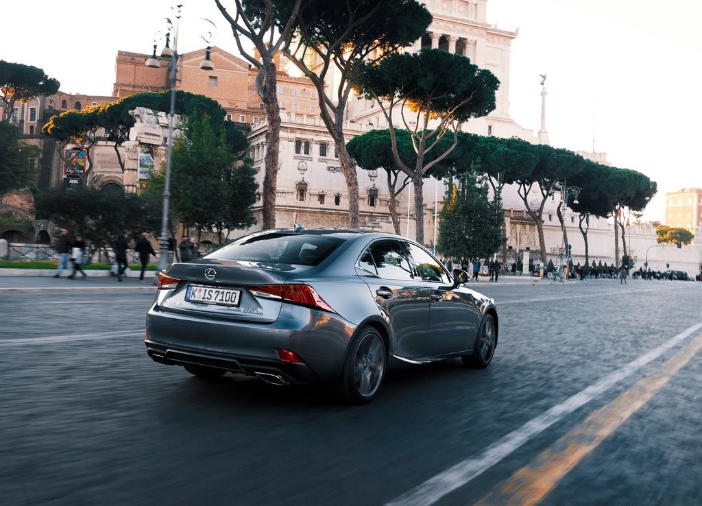 2017 - LEXUS IS, foto 110