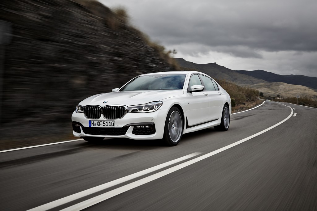 2016 - BMW 750Li M SPORT, foto 2