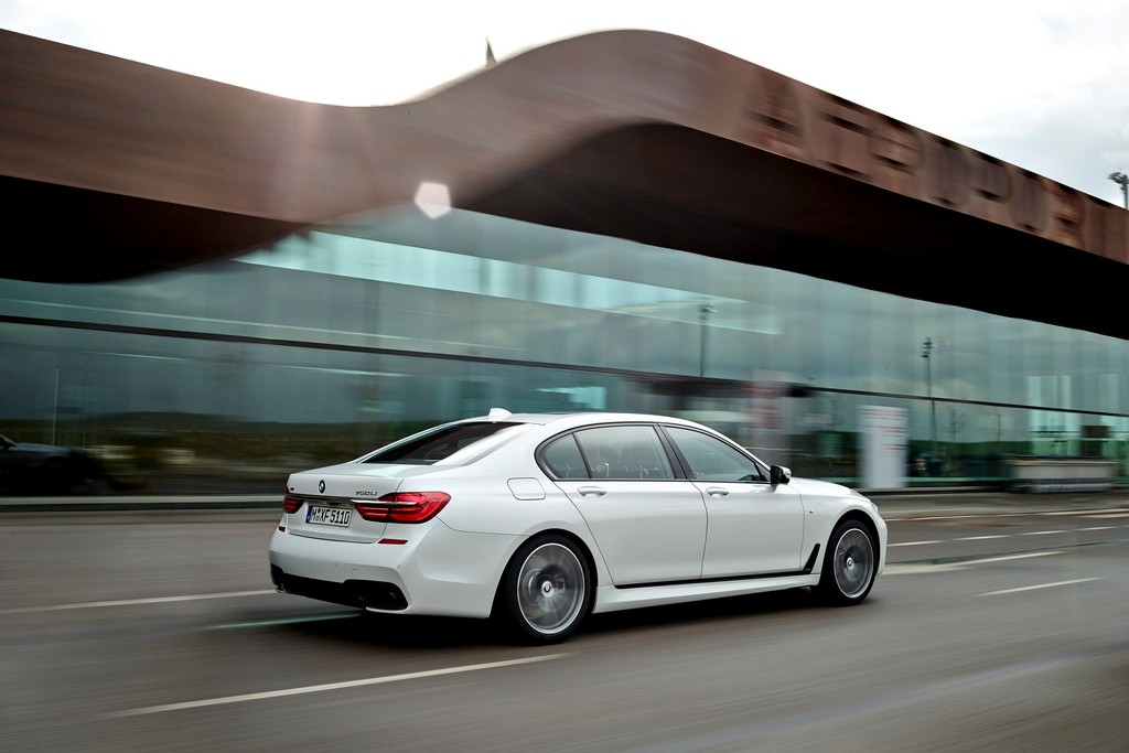 2016 - BMW 750Li M SPORT, foto 4