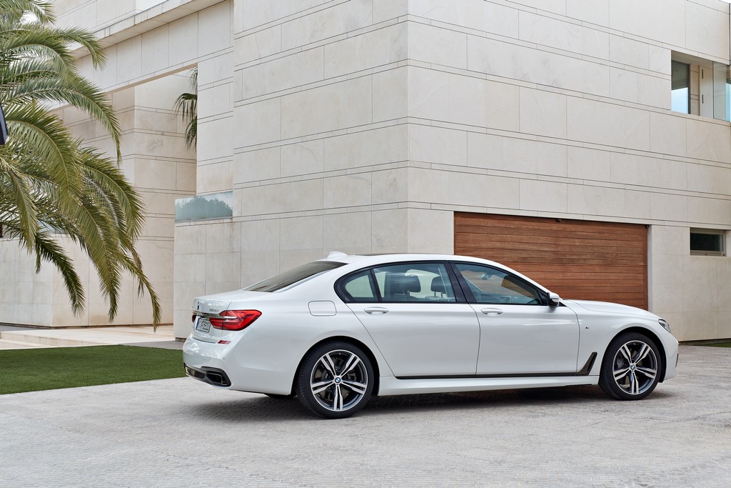 2016 - BMW 750Li M SPORT, foto 9