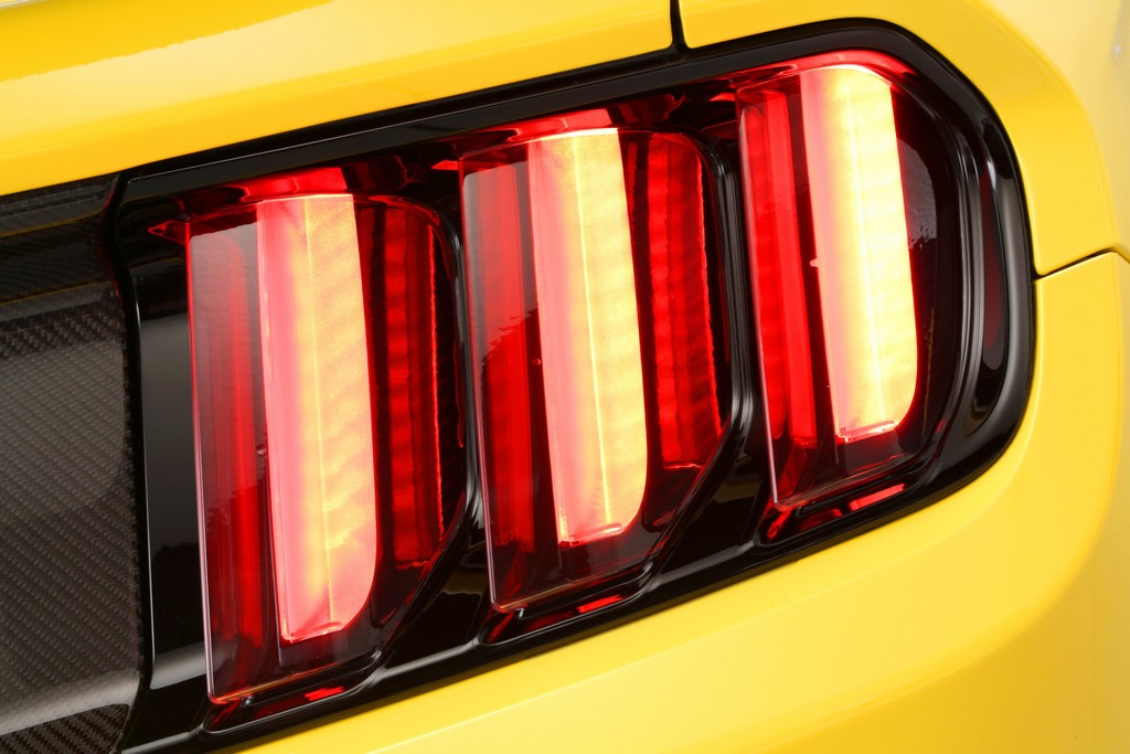 2016 - FORD MUSTANG BY CLIVE SUTTON, foto 19