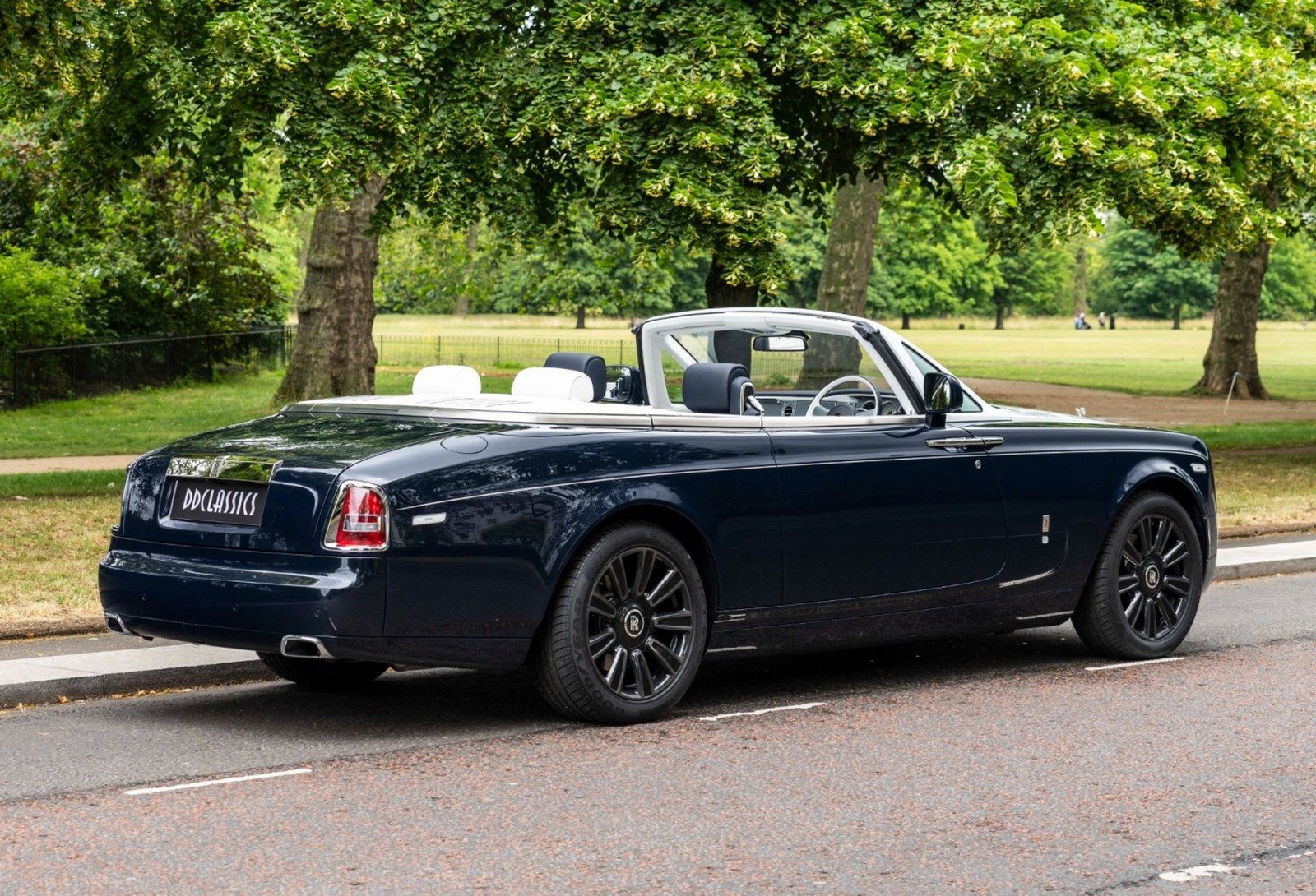 2016 - ROLLS-ROYCE PHANTOM DROPHEAD COUPE ZENITH EDITION, foto 3