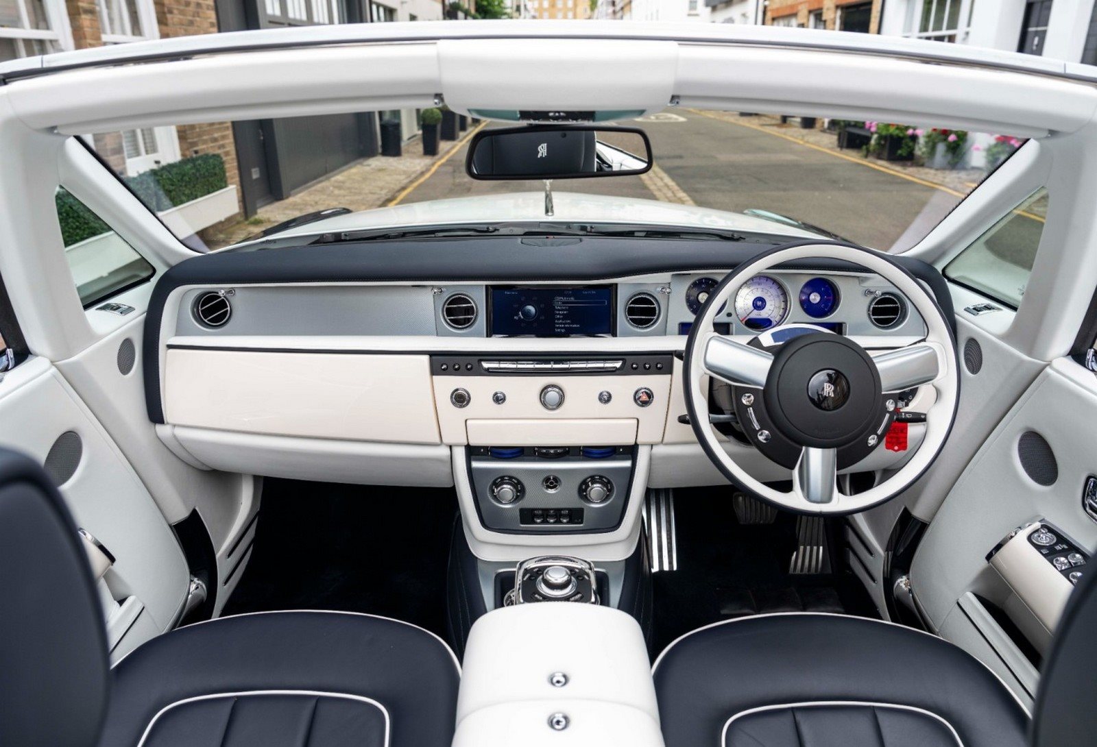 2016 - ROLLS-ROYCE PHANTOM DROPHEAD COUPE ZENITH EDITION, foto 20