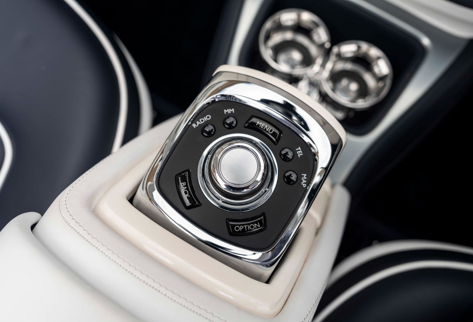 2016 - ROLLS-ROYCE PHANTOM DROPHEAD COUPE ZENITH EDITION, foto 31