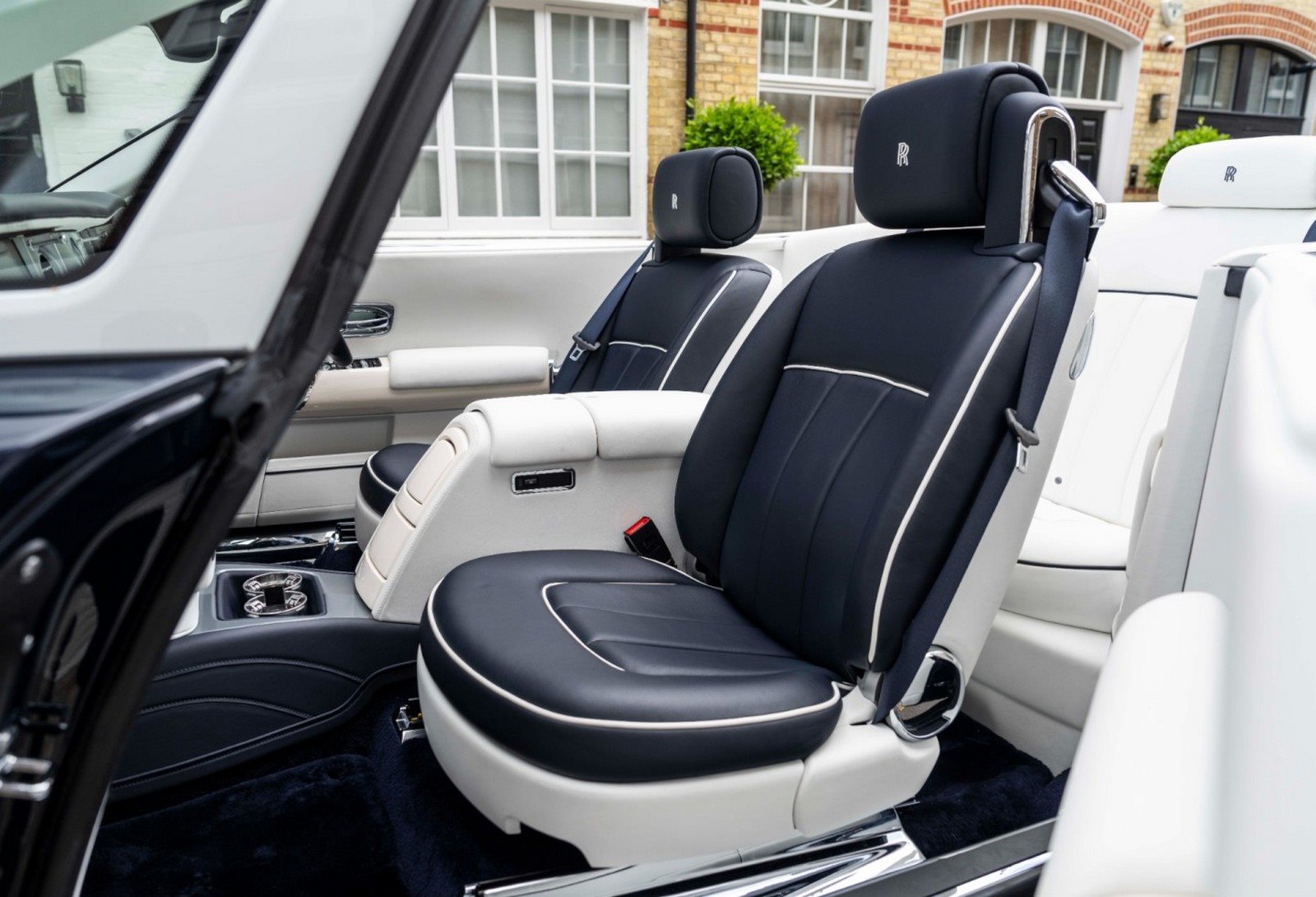 2016 - ROLLS-ROYCE PHANTOM DROPHEAD COUPE ZENITH EDITION, foto 34