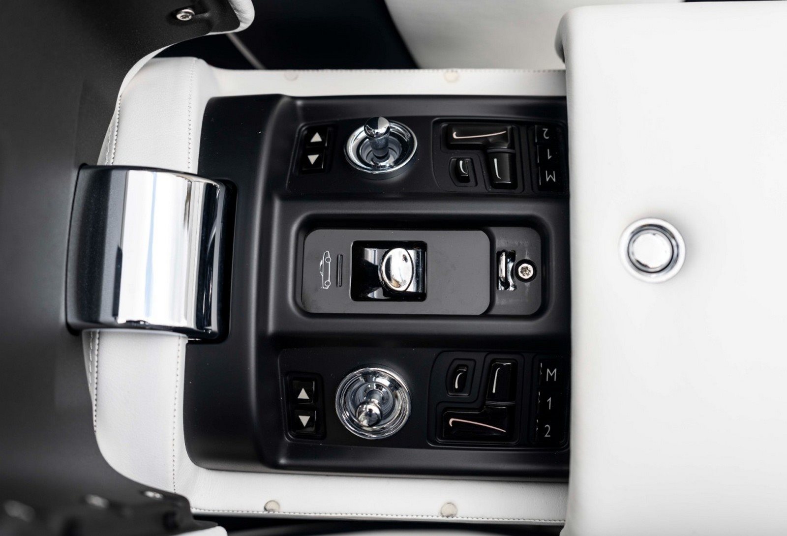 2016 - ROLLS-ROYCE PHANTOM DROPHEAD COUPE ZENITH EDITION, foto 41