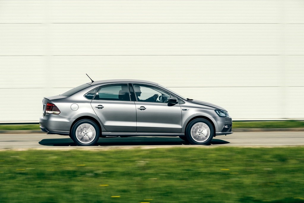2016 - VOLKSWAGEN POLO GT SEDAN, foto 6