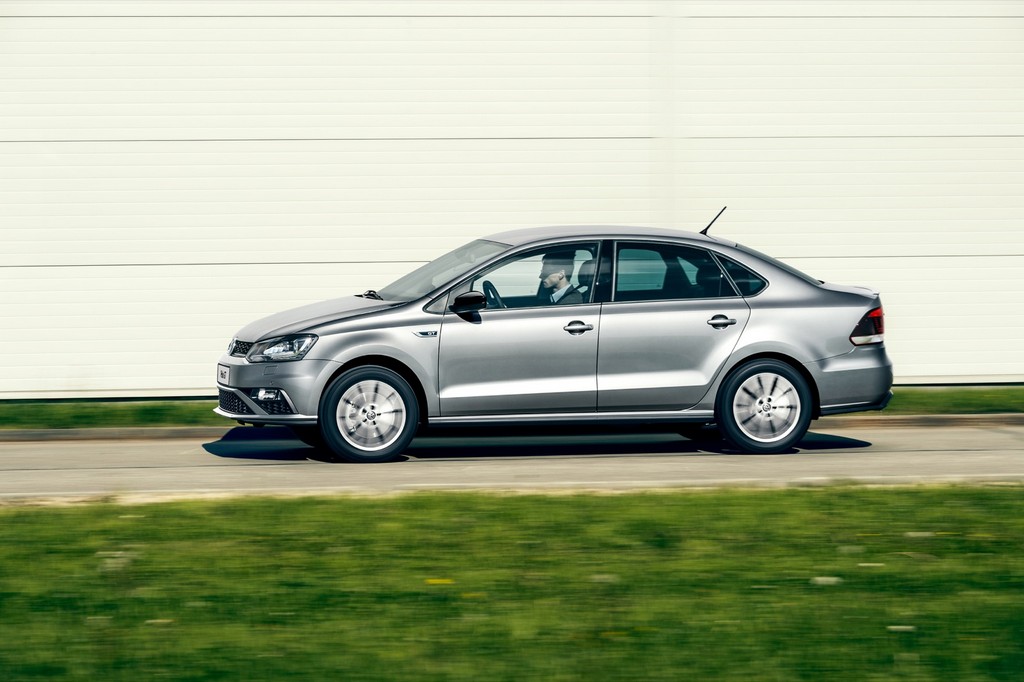 2016 - VOLKSWAGEN POLO GT SEDAN, foto 9