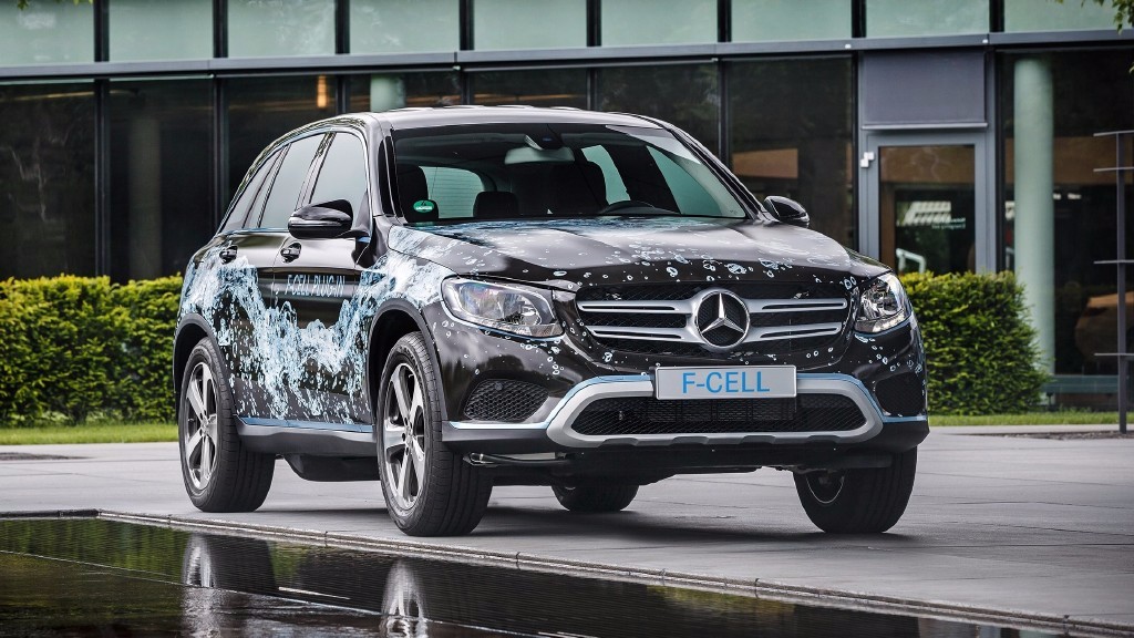 2016 - MERCEDES-BENZ F-CELL PLUG-IN CONCEPT, foto 1