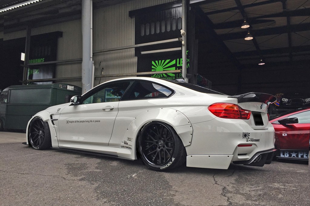 2016 - BMW M4 COUPE BY LIBERTY WALK, foto 2