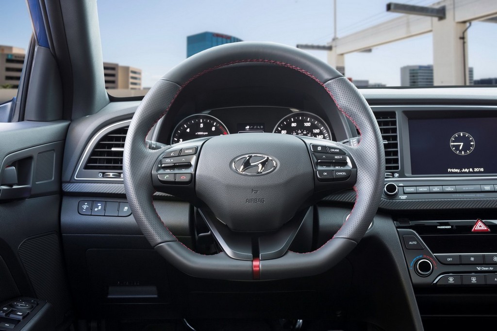 2017 - HYUNDAI ELANTRA SPORT, foto 9