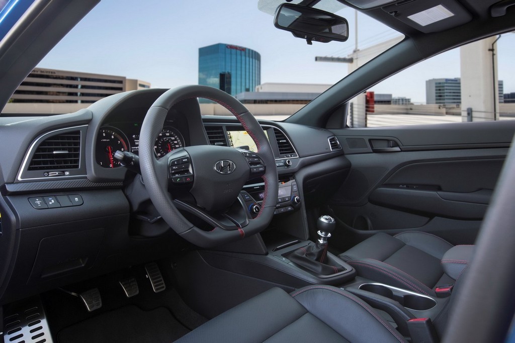 2017 - HYUNDAI ELANTRA SPORT, foto 10