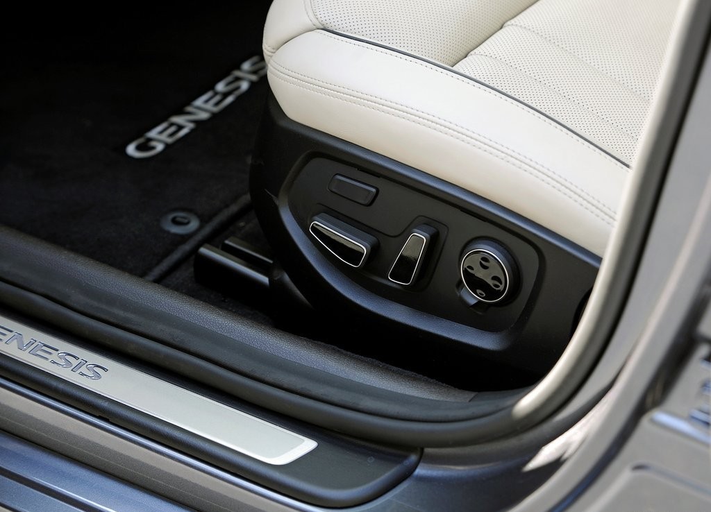 2017 - GENESIS G80, foto 26