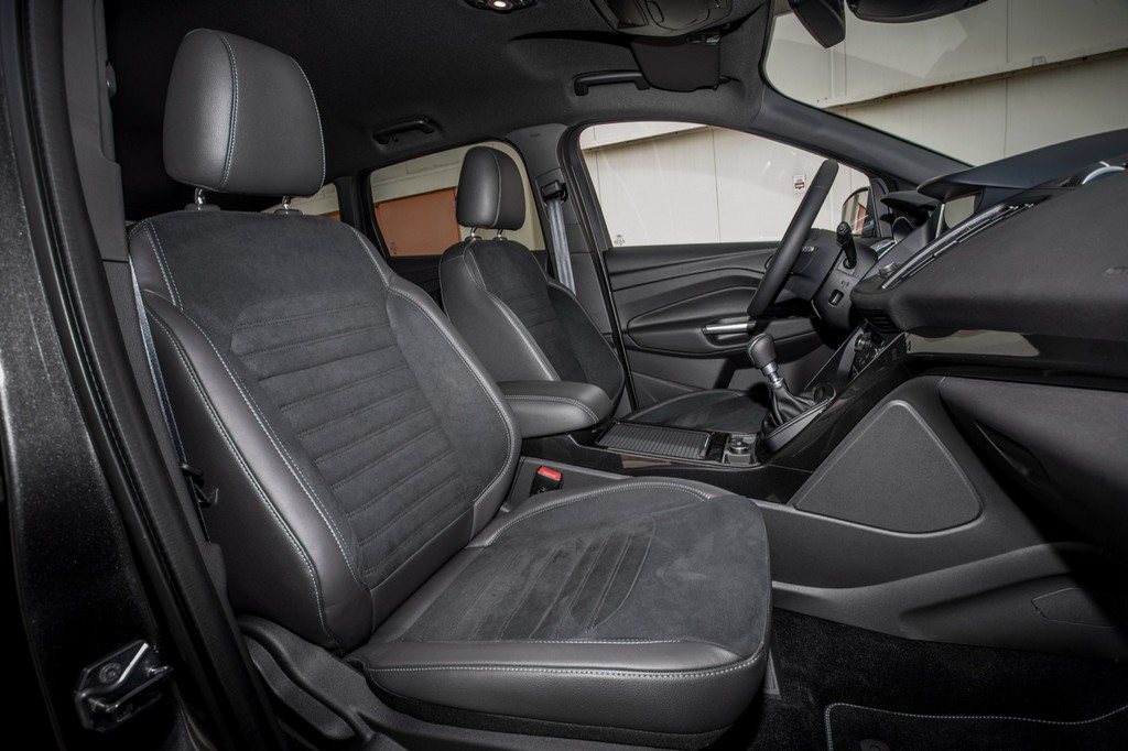 2017 - FORD KUGA ST-LINE, foto 23