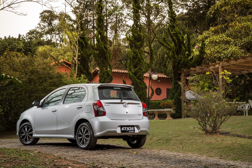 TOYOTA ETIOS PLATINUM, foto 3