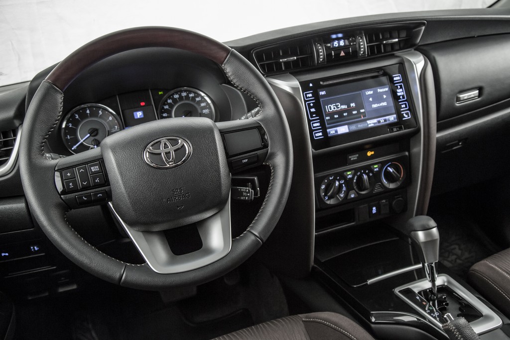 2017 - TOYOTA SW4 FLEX, foto 19