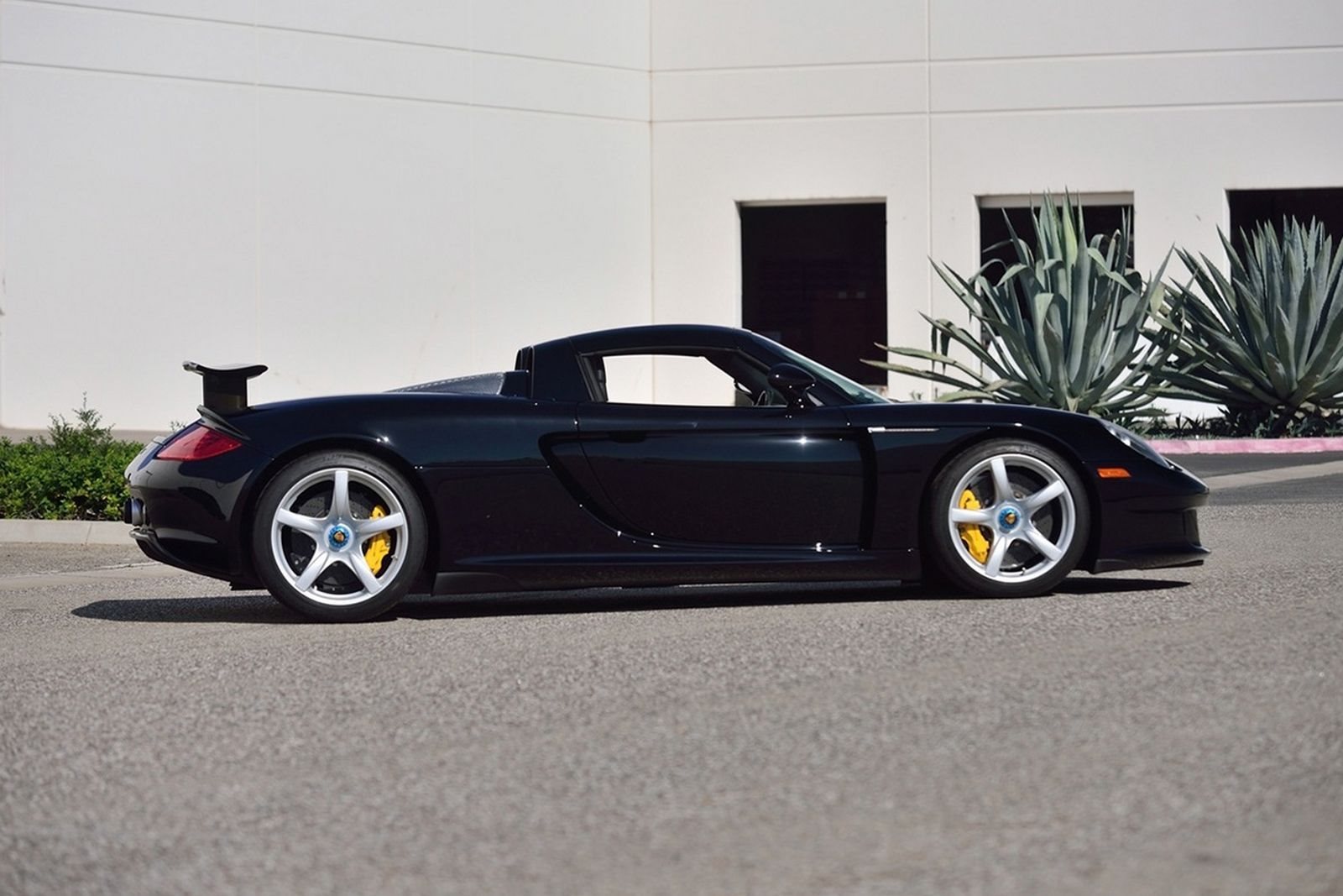 2005 - PORSCHE CARRERA GT BASALT BLACK, foto 2