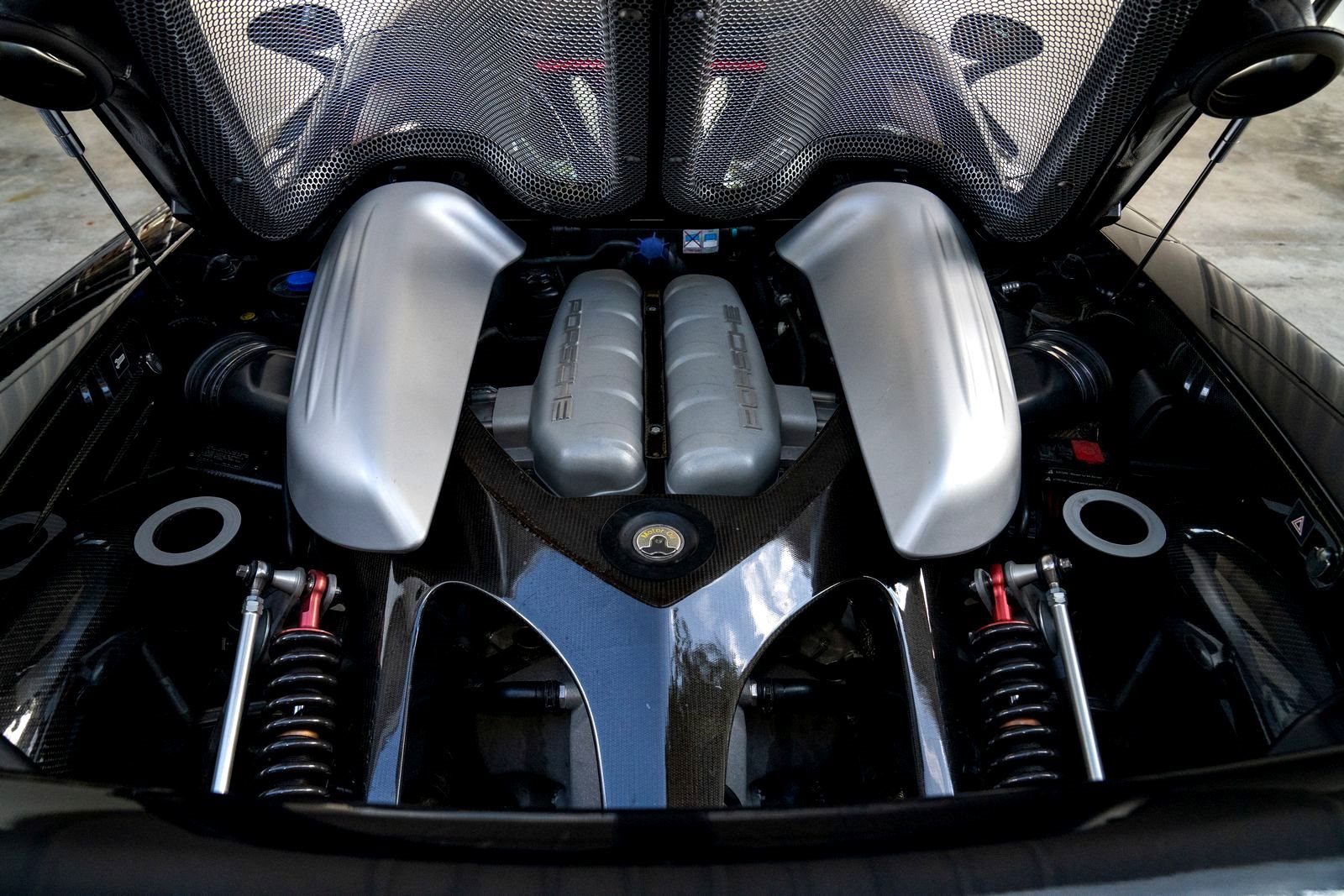 2005 - PORSCHE CARRERA GT BASALT BLACK, foto 19