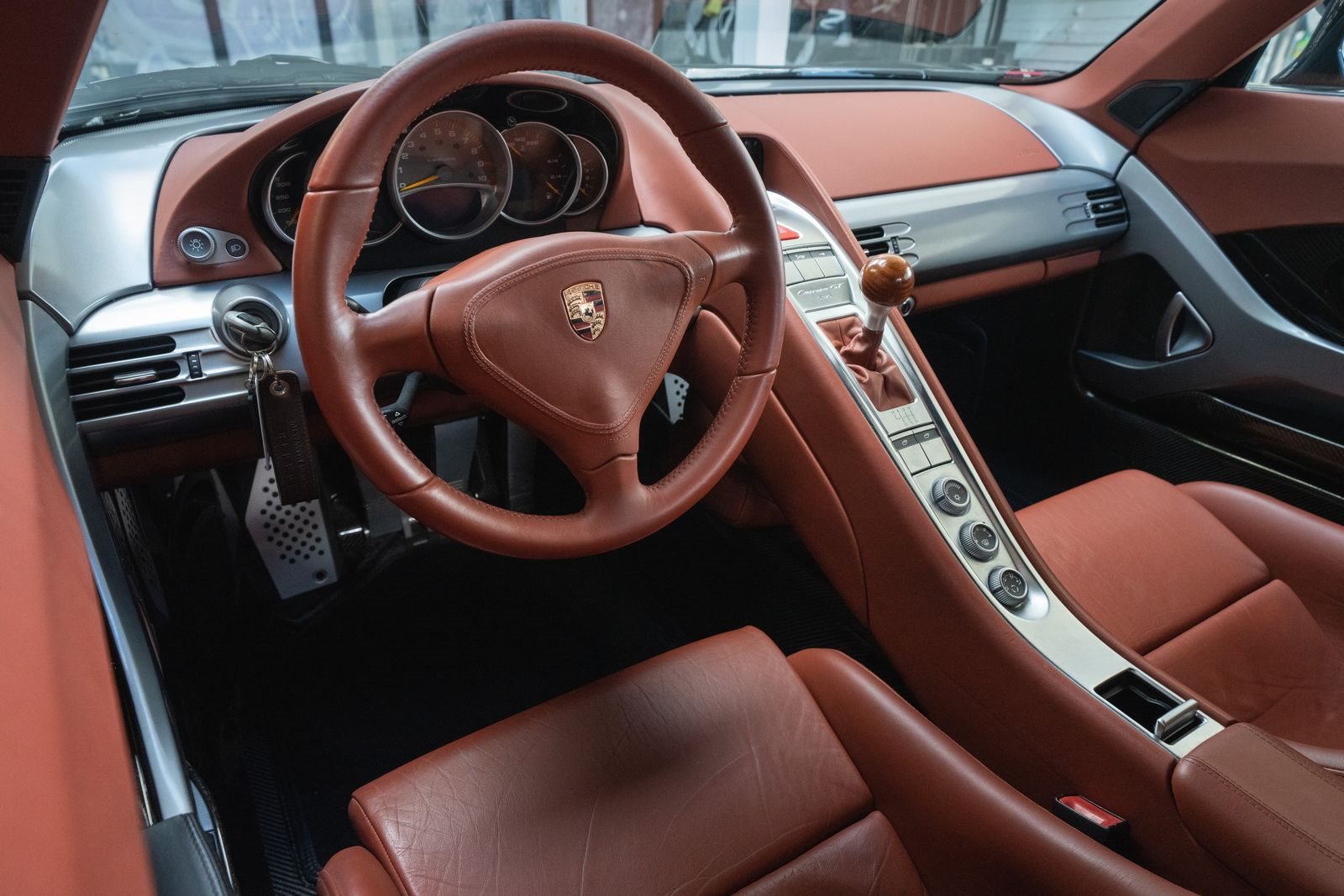 2005 - PORSCHE CARRERA GT BASALT BLACK, foto 25
