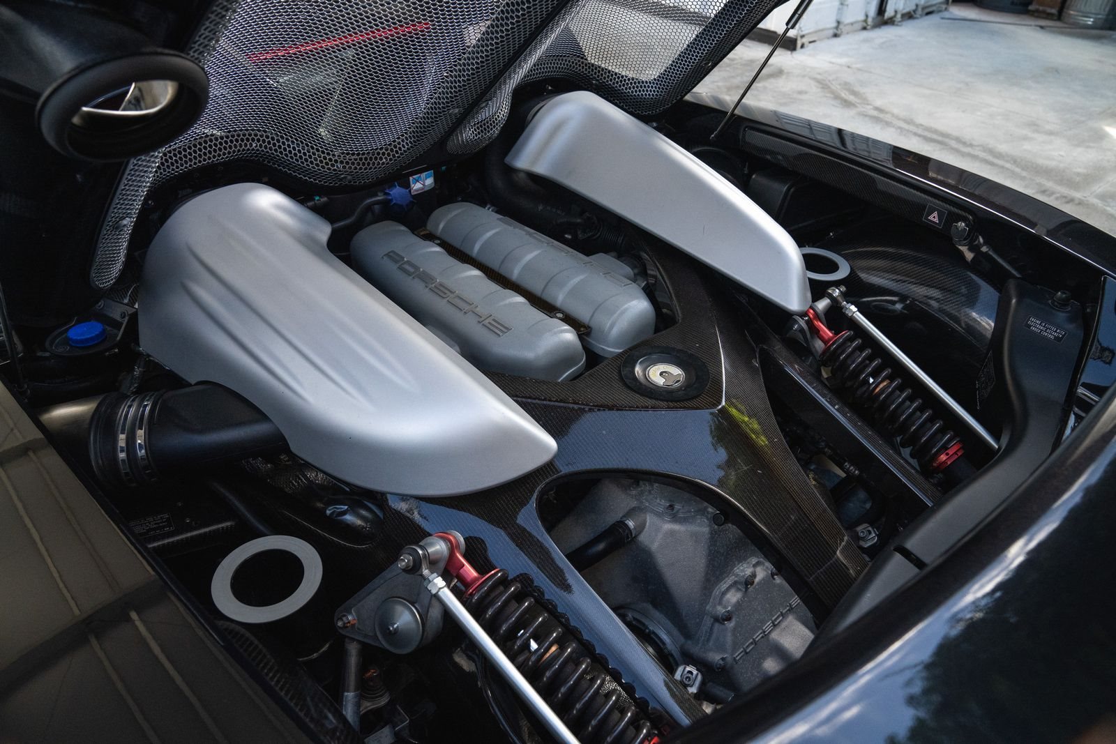 2005 - PORSCHE CARRERA GT BASALT BLACK, foto 34