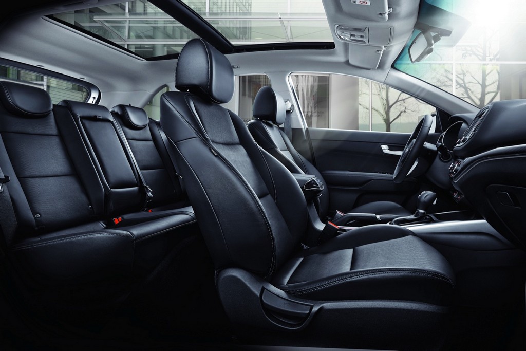2017 - KIA KX3, foto 5