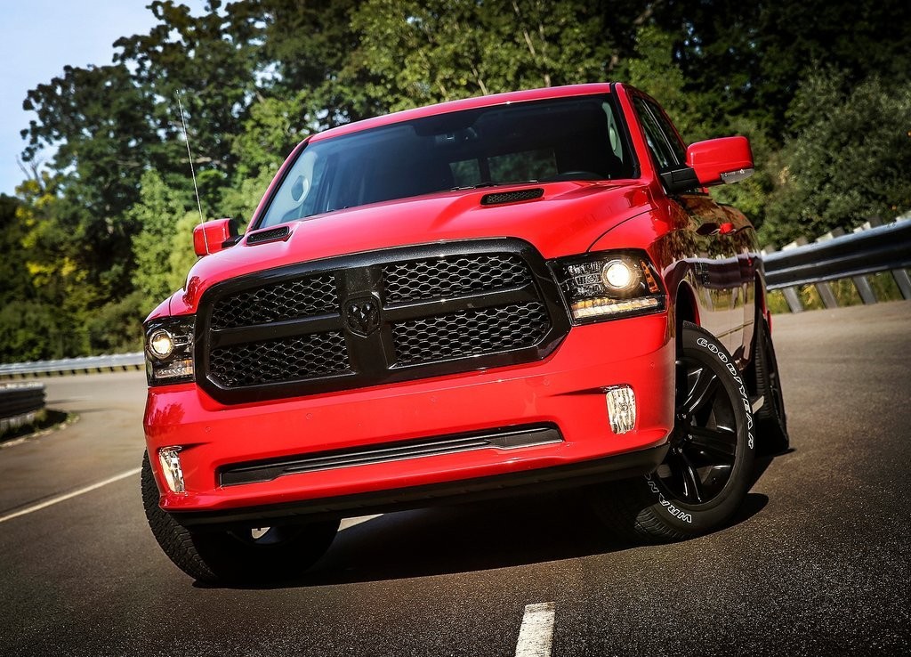 2017 - RAM 1500 NIGHT PACKAGE, foto 2