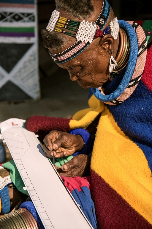 2017 - BMW 7 SERIES INDIVIDUAL BY ESTHER MAHLANGU, foto 12
