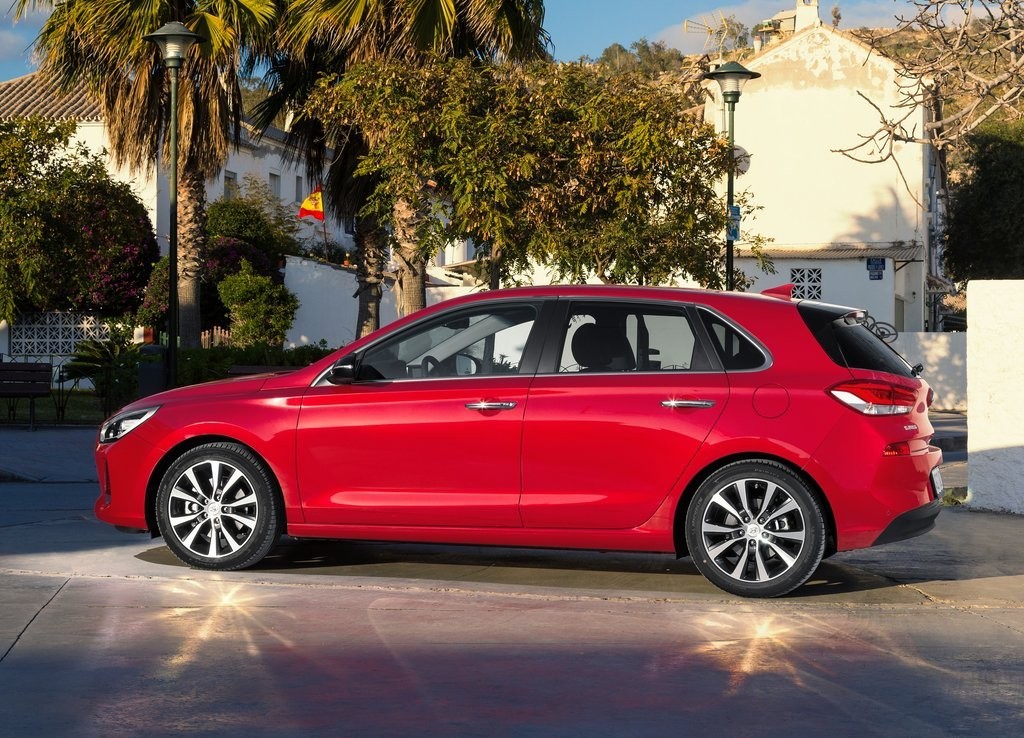 2017 - HYUNDAI i30, foto 21