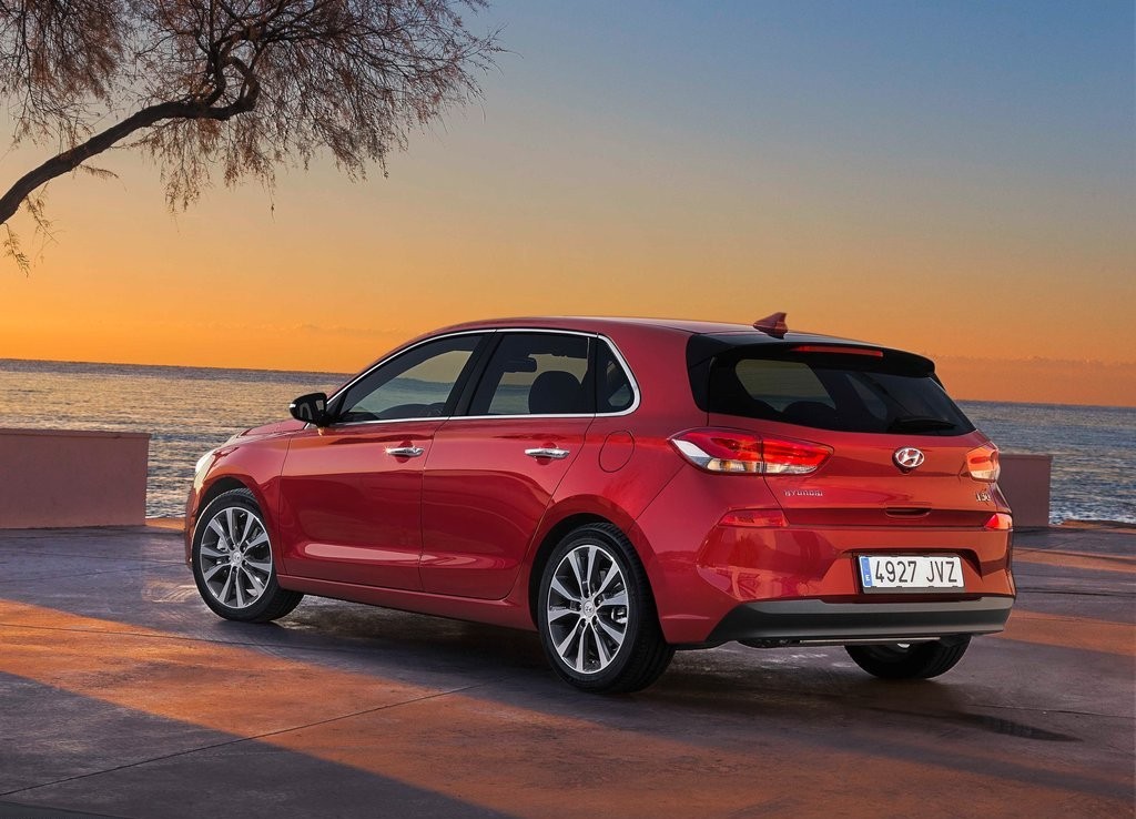 2017 - HYUNDAI i30, foto 22
