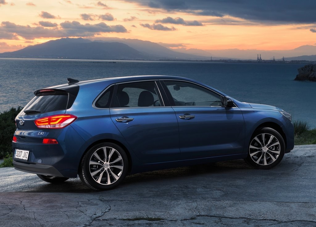 2017 - HYUNDAI i30, foto 23