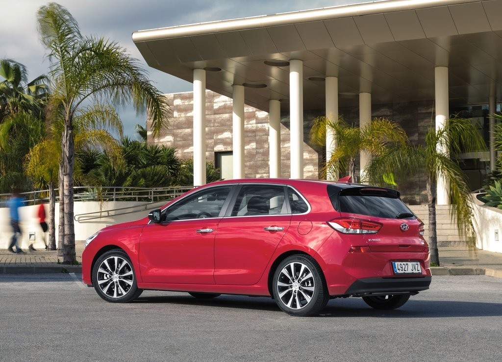 2017 - HYUNDAI i30, foto 24