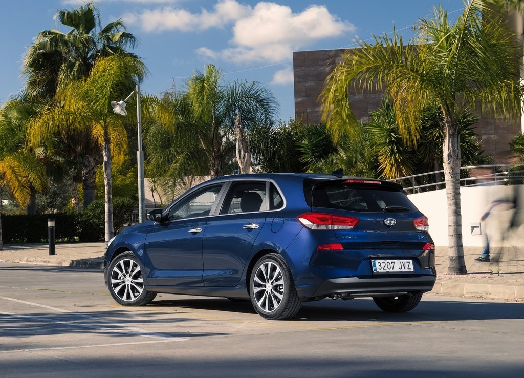 2017 - HYUNDAI i30, foto 25