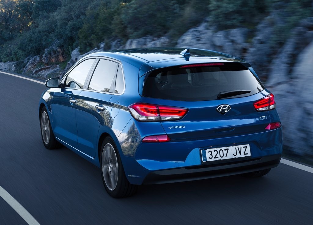 2017 - HYUNDAI i30, foto 26