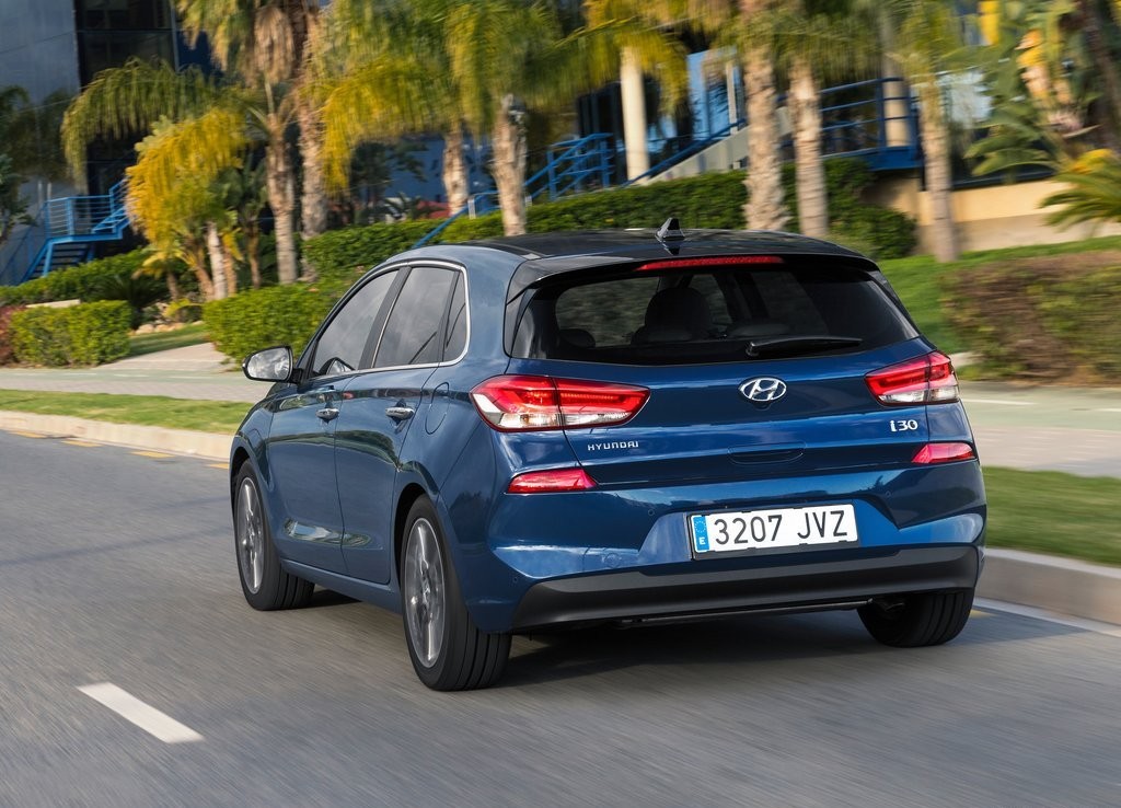 2017 - HYUNDAI i30, foto 27