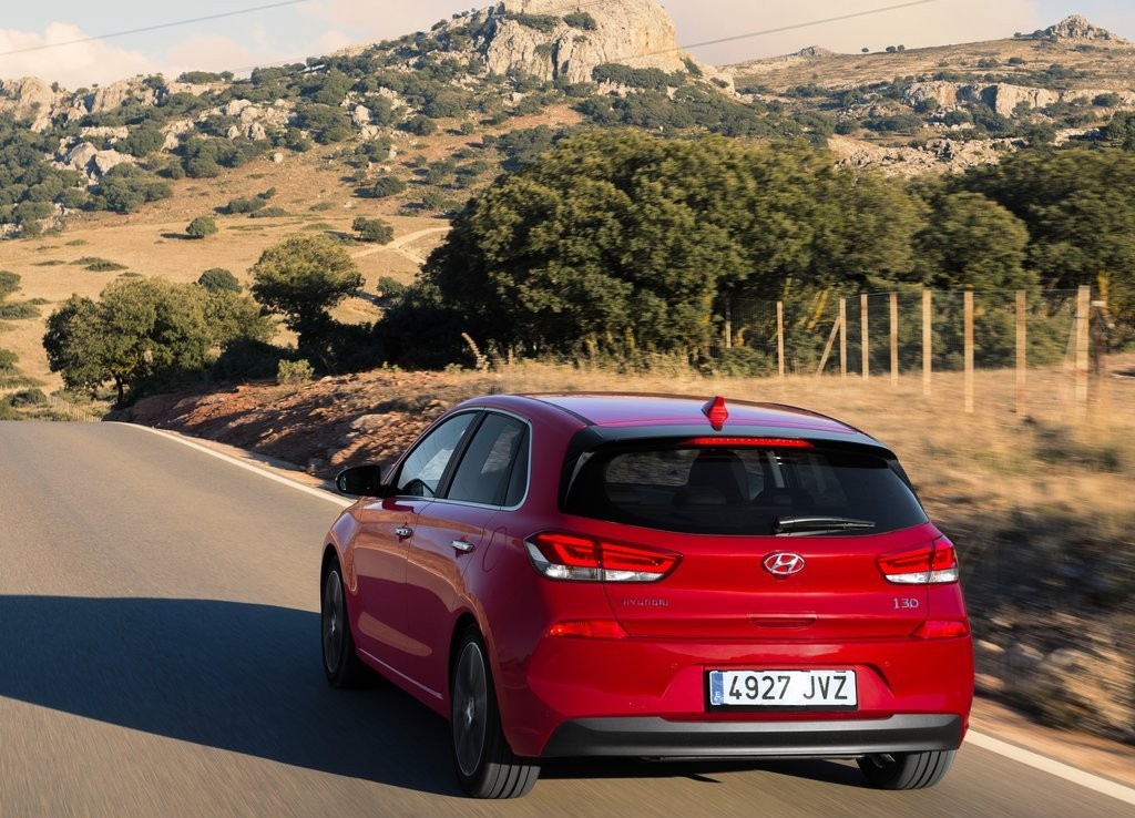 2017 - HYUNDAI i30, foto 28