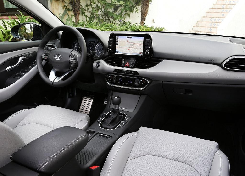 2017 - HYUNDAI i30, foto 44