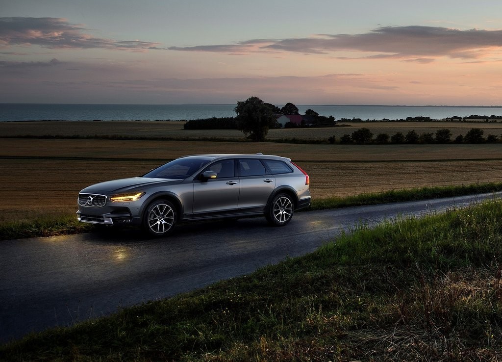 2017 - VOLVO V90 CROSS COUNTRY, foto 1