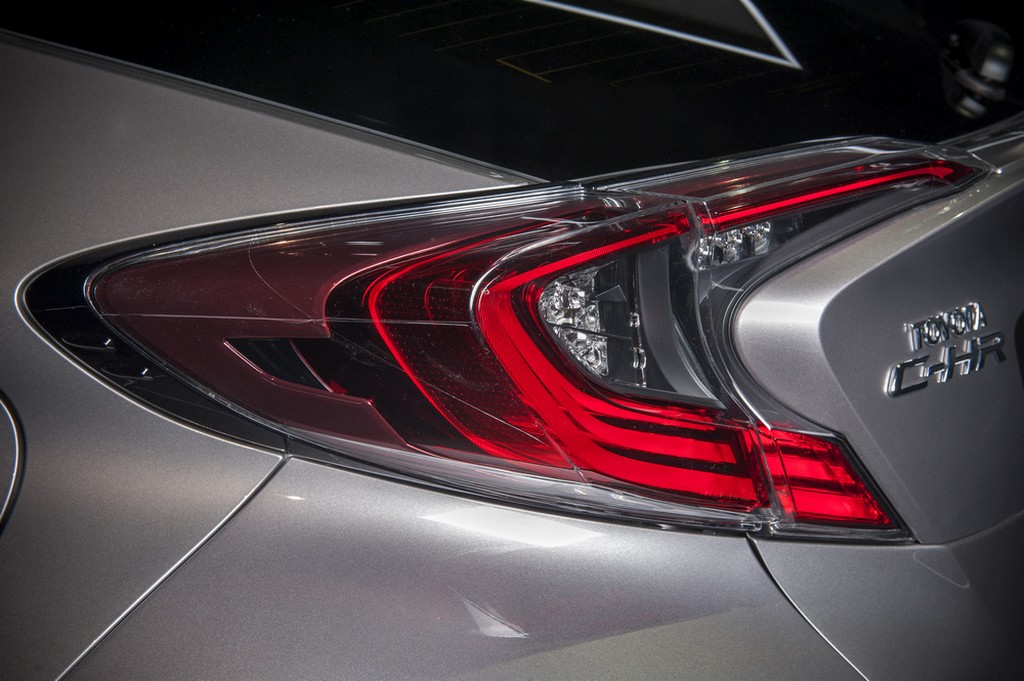 TOYOTA C-HR LAUNCH EDITION, foto 13