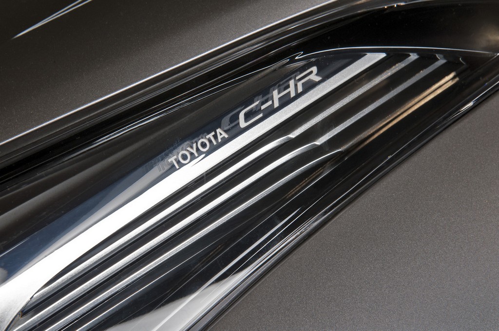 TOYOTA C-HR LAUNCH EDITION, foto 21