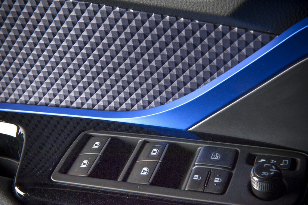 TOYOTA C-HR LAUNCH EDITION, foto 38