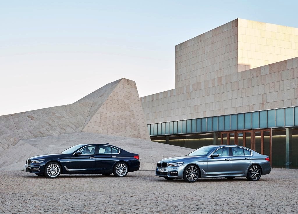 2017 - BMW 5 SERIES SEDAN, foto 38