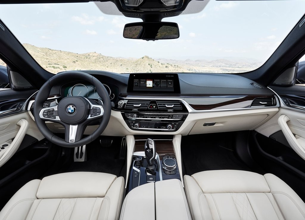 2017 - BMW 5 SERIES SEDAN, foto 42