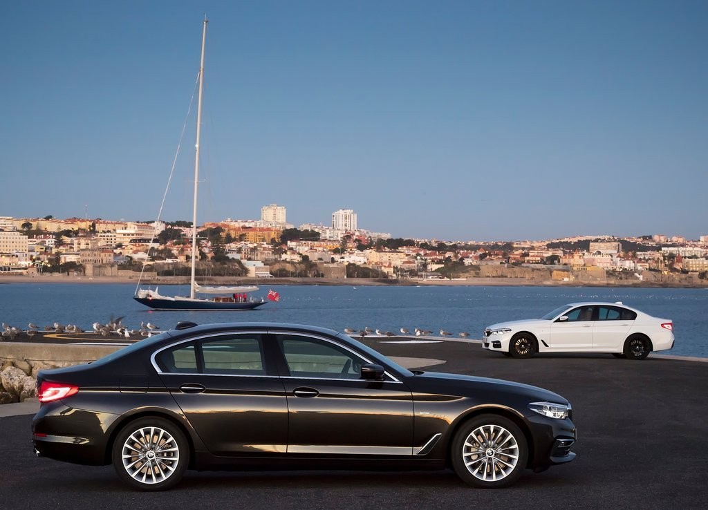 2017 - BMW 5 SERIES SEDAN, foto 211