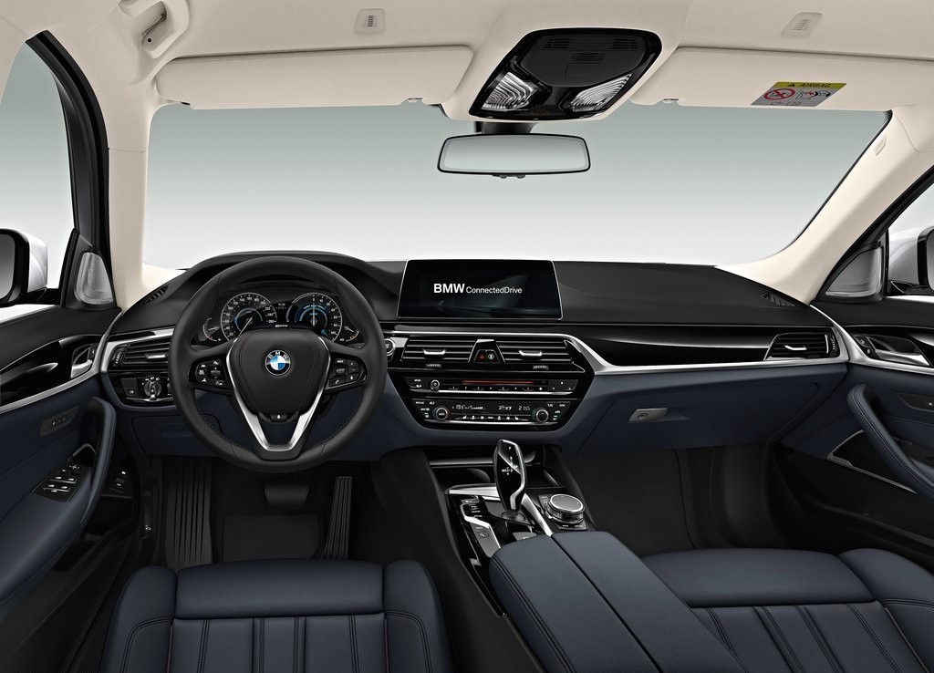 2017 - BMW 5 SERIES SEDAN, foto 221
