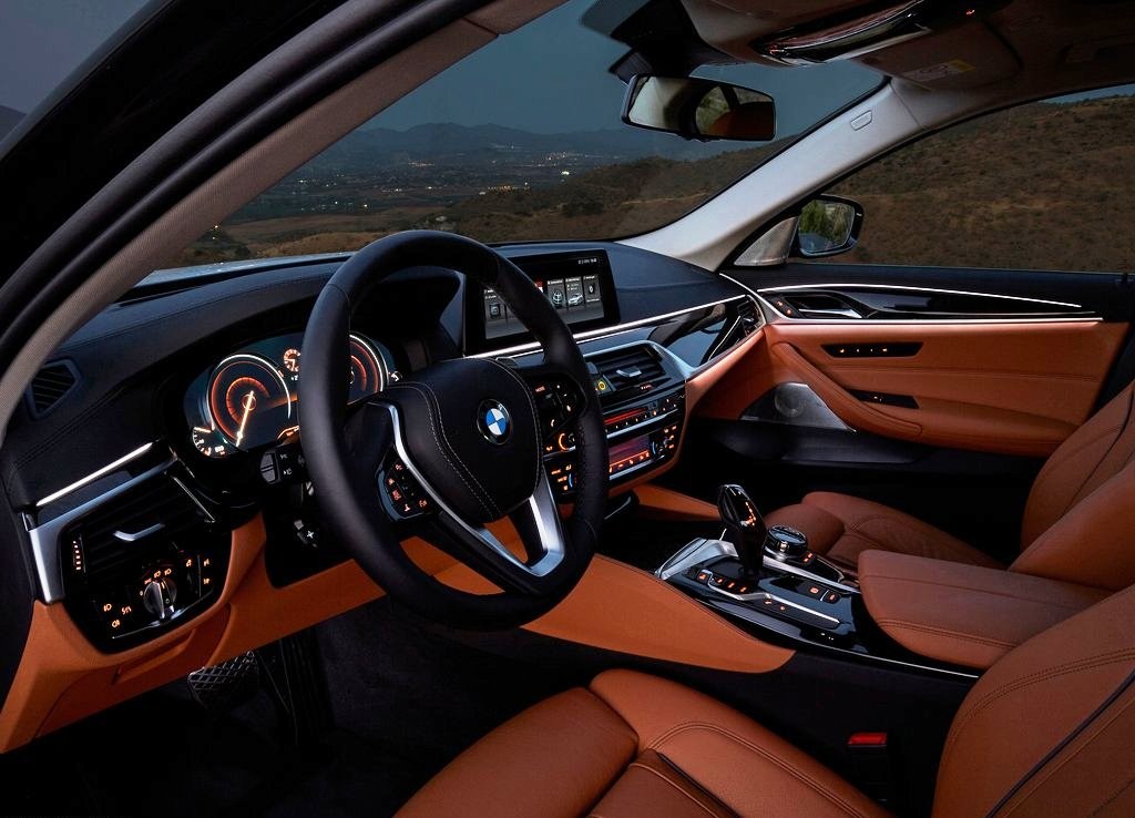 2017 - BMW 5 SERIES SEDAN, foto 225