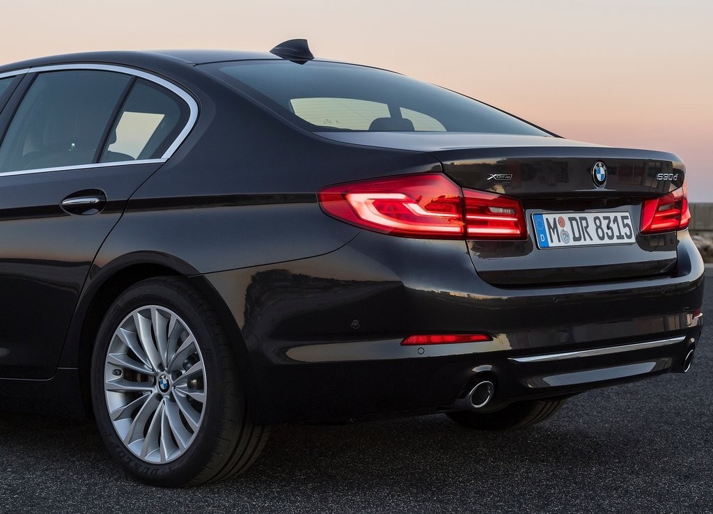 2017 - BMW 5 SERIES SEDAN, foto 238