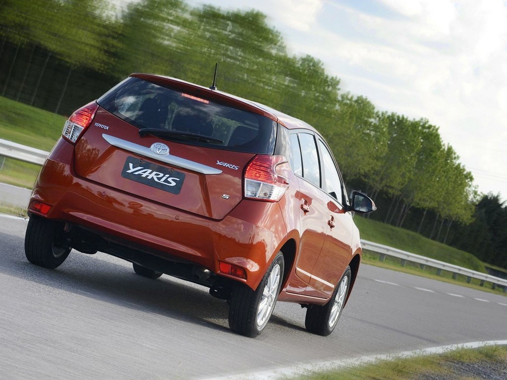 2017 - TOYOTA YARIS ARGENTINA, foto 2