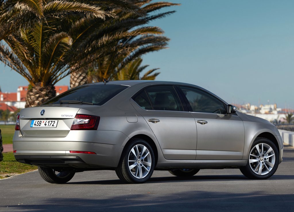 2017 - SKODA OCTAVIA, foto 32