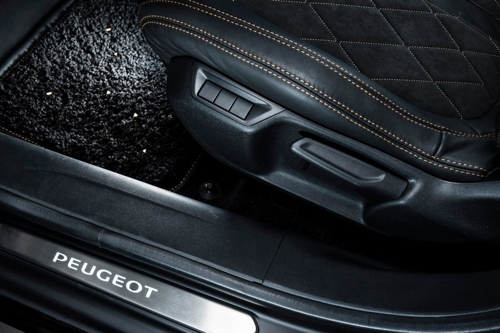 2016 - PEUGEOT 208 PYRIT, foto 8