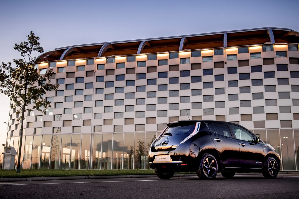 2017 - NISSAN LEAF BLACK EDITION, foto 3